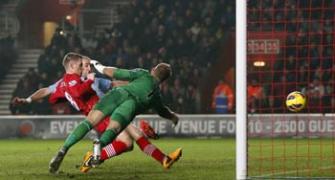 City lose at Southampton after defensive howlers