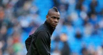 AC Milan agree to sign Balotelli from Manchester City