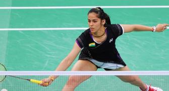 Saina, Sindhu win; Kashyap loses in Asia Championship