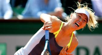 Sharapova survives horror show, Azarenka grinds through