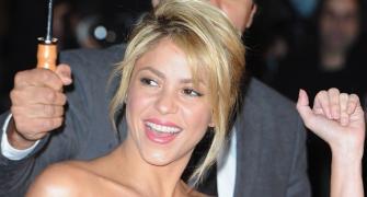 Sexy Shakira talks about falling in love with Pique