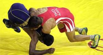 Wrestling on track for Olympic return, says IOC's Bach