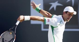 Djokovic, Murray into last 16 at Indian Wells