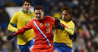 Soccer friendly: Fred rescues Brazil in draw with Russia