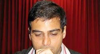 Anand draws with Svidler, rises to joint-second