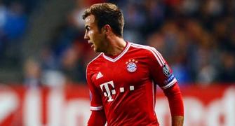 Super-sub Goetze helps Bayern go atop Bundesliga table