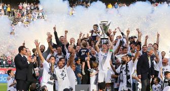 MLS: LA Galaxy beat Revolution for record fifth title