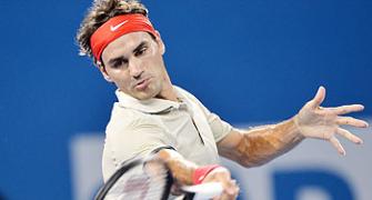 Federer trounces Aussie Matosevic to enter Brisbane semis