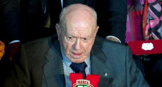 Sports shorts: Di Stefano in critical condition after heart attack