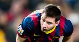 Messi vomiting 'not normal', says Barcelona coach Martino