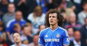 Chelsea's Luiz, Alonso unlikely to start at Swansea