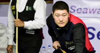 China's 14-year-old Bingtao wins World snooker