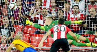 Soccer Updates! Bilbao hammer Barca 4-0