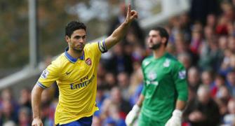 EPL: Arsenal's Arteta and Debuchy out for three months