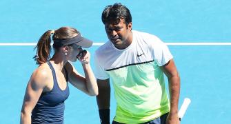 Australian Open: Paes-Hingis storm into mixed doubles final