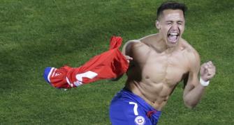 Cheeky Sanchez penalty clinches Chile's first Copa