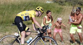 Tour de France: Froome retains lead; Thomas suffers freak crash
