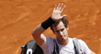 Murray's honeymoon on clay ended by Djokovic