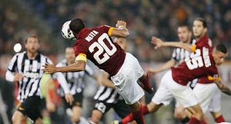 Serie A: Keita gives 10-man Roma draw with Juve
