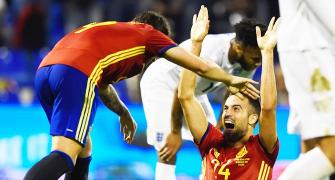 Football friendlies: Spain down England; Double for Dutchman Robben