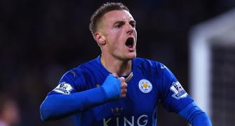 Jamie Vardy extends Leicester City contract till 2019