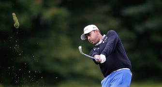 India's Lahiri stays in contention for maiden title