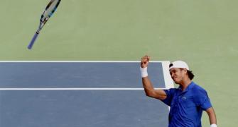 Davis Cup: Somdev draws India level after Rosol gives Czechs lead
