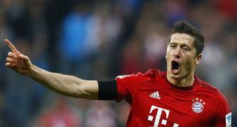 Bayern's Lewandowski scores 5 goals in 9 minutes!