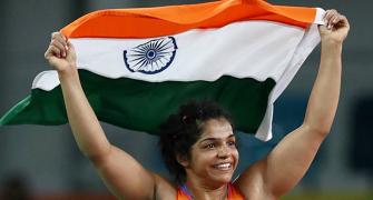 Highlights of Day 12: Sakshi breaks open medal chest