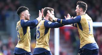 Can Arsenal stifle Leicester charge in big-ticket weekend match?