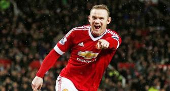 Rooney ends goal drought and inches closer to EPL goal record