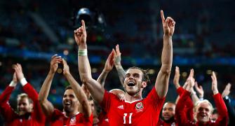 Euro: Wales demolish Belgium to reach first ever semi-final