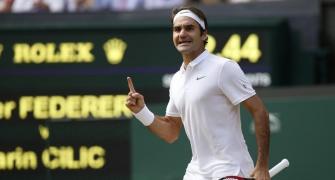 Wimbledon: Federer stages epic fightback to beat Cilic