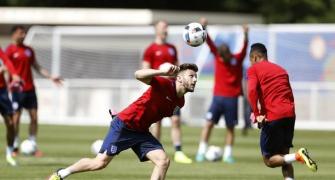 Euro 2016: England must ignore expectations, says midfielder Lallana