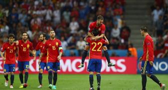 Euro 2016: Spain coasts into last 16 with rout of Turkey