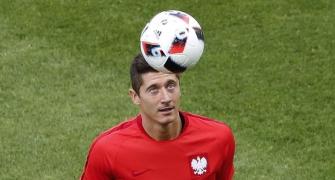 Euro 2016: Lewandowski does not have to score, says Poland coach