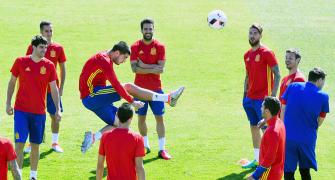 Euro: Mouth-watering clash of styles as Spain take on Italy