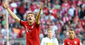 Bayern made to wait for title after Gladbach draw