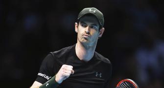 World Tour Finals: Murray eases past Wawrinka to reach semi-finals
