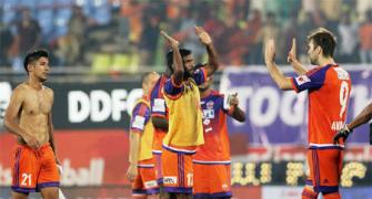 ISL: Pune stun Delhi in a 3-2 win