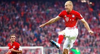 Bundesliga: Bayern held at Frankfurt, Gladbach miss two penalties