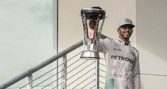 Hamilton takes 50th win at United States GP to stay in title race