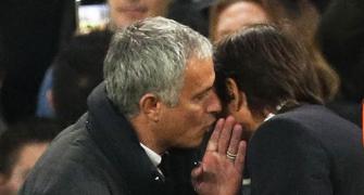 What did Mourinho whisper in Conte's ear?