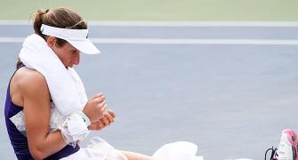 SCARY! Konta collapses but recovers to reach third round