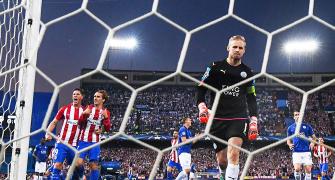 Controversial Griezmann penalty gives Atletico edge over Leicester