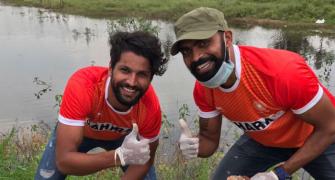India Hockey stars bring out cleaning kit to kick off Swachh Bharat week