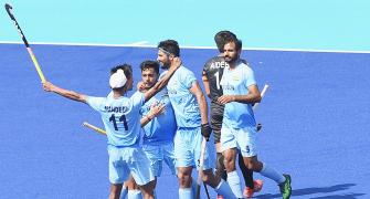 India down Malaysia to enter men's hockey semis