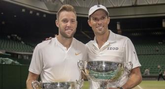 Mike Bryan wins Wimbledon for 17th Slam, 1st without brother