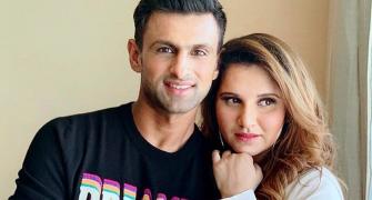 Shoaib Malik chooses wife Sania, baby over cricket