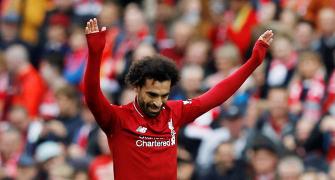 EPL PHOTOS: Salah helps Liverpool hammer Southampton to go top